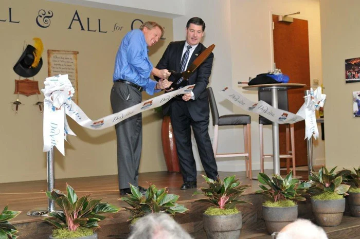 36" Black Ribbon Cutting Scissors with Gold Blades - Image 26