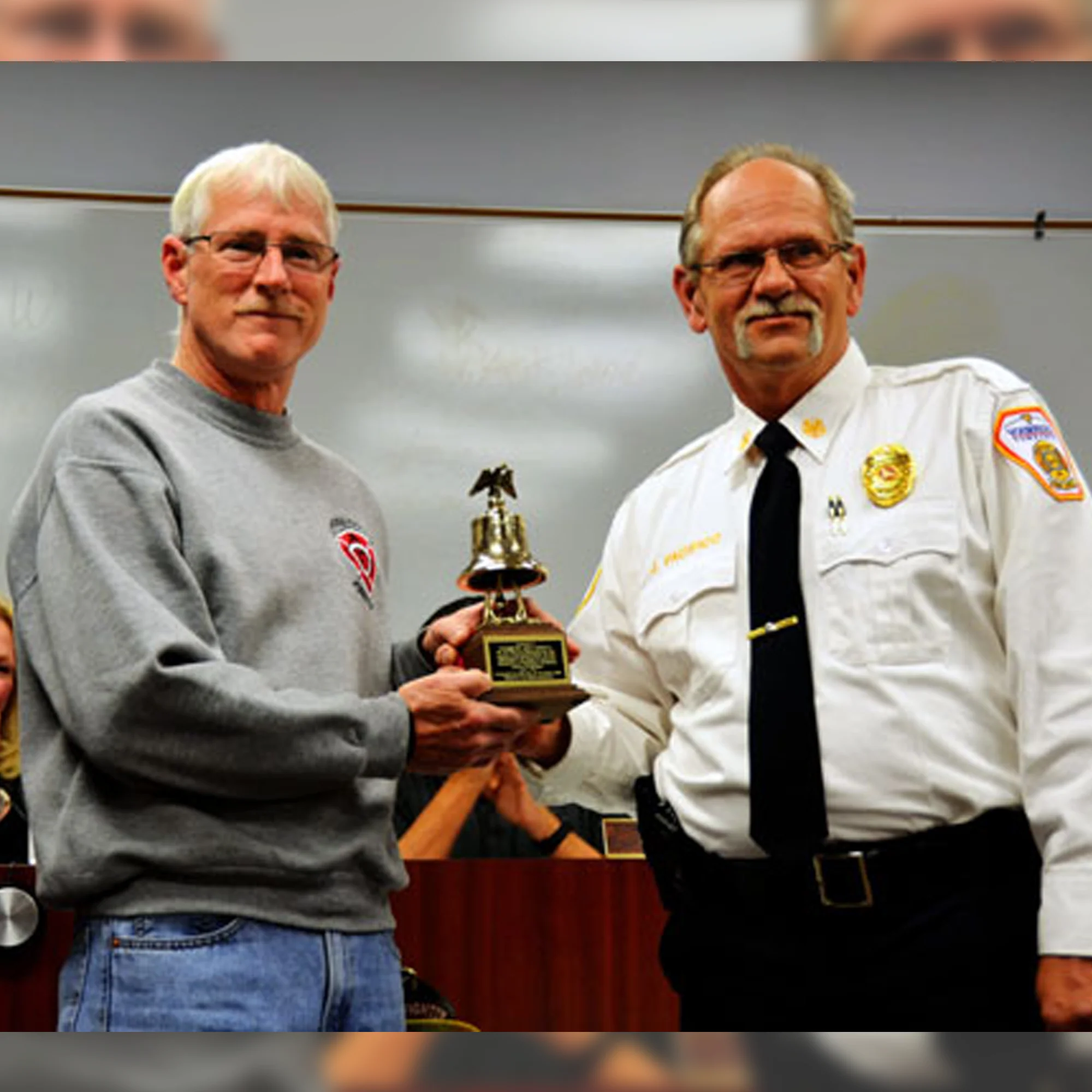 Firefighter Cast Bronze Bell Award - Image 4